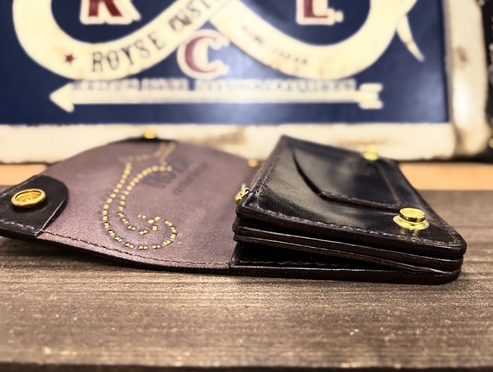 茶芯レザー／スタッズウォレット : 神戸ハンドメイド革製品