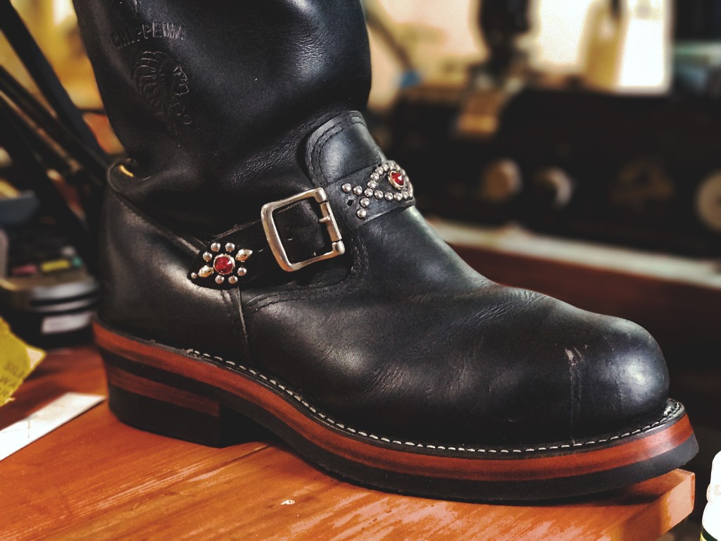 ク*ン様 スタッズ カスタム ショートエンジニアブーツ チペワエンジニア チペワエンジニア スタッズカスタム : 神戸ハンドメイド革製品