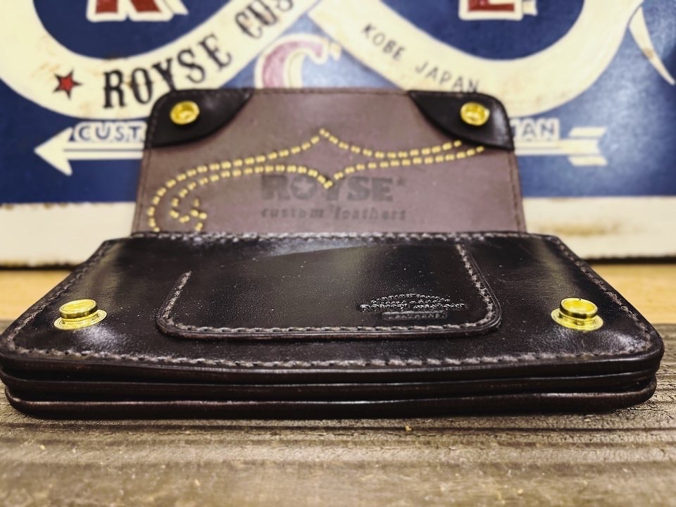 茶芯レザー／スタッズウォレット : 神戸ハンドメイド革製品