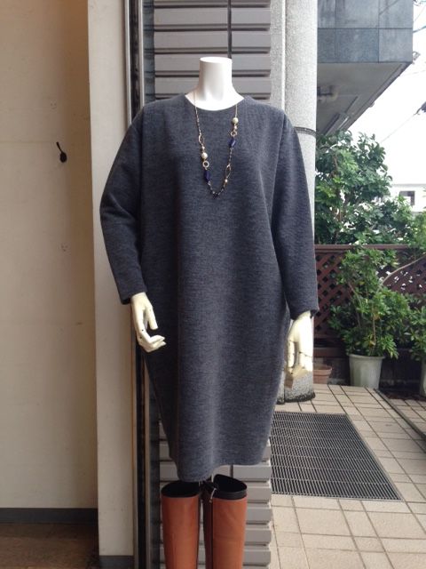 丸首のニットワンピース ロゼハウスのブログ