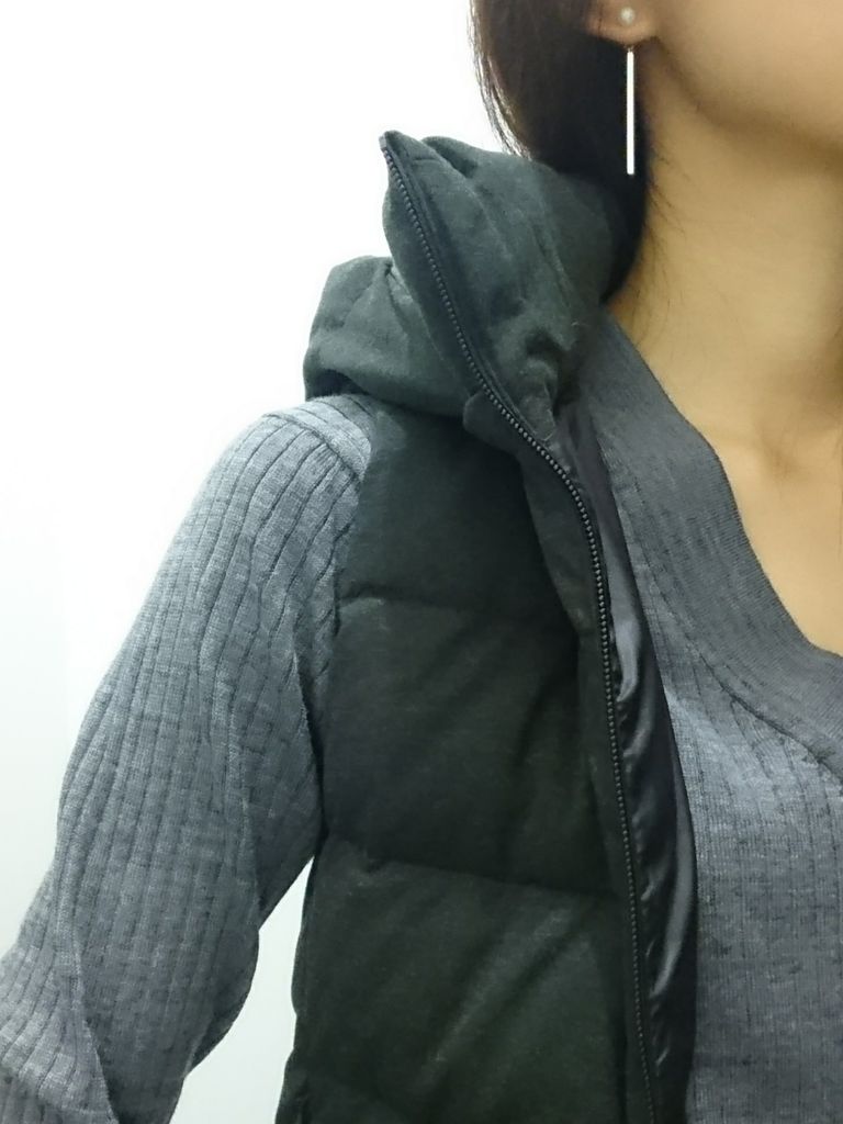 Uniqloセール行ってきました Vネックニットとダウンベスト試着 骨格診断ナチュラル きれいめカジュアル 30代ママのリアルコーデ Uniqloセール行ってきました Vネックニットとダウンベスト試着 骨格診断ナチュラル きれいめカジュアル 30代ママのリアルコーデ
