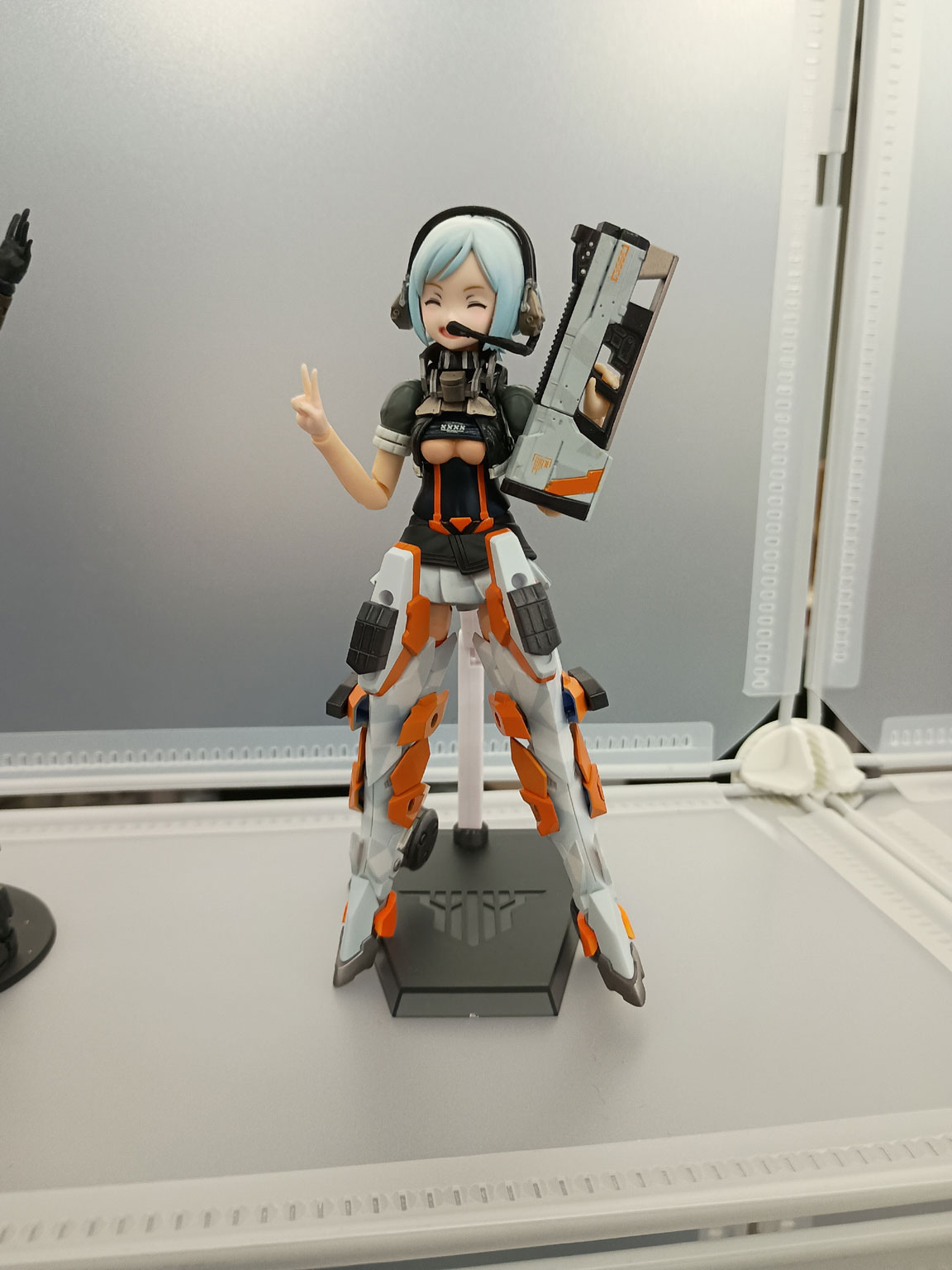 20260811F18