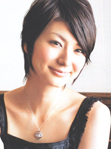 何故か気になる 寺田椿似美人の声 金帰日来 何故か気になる 寺田椿似美人の声 金帰日来