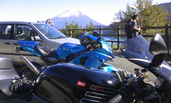 本栖湖からの富士 1