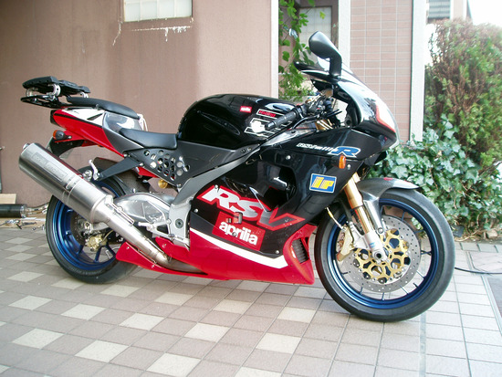 aprilia RSV mille R (5)