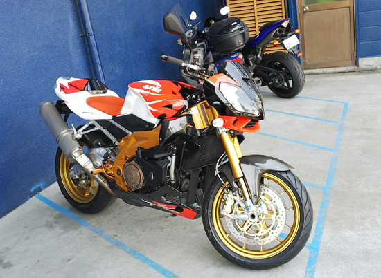 aprilia Tuono Factory (4)