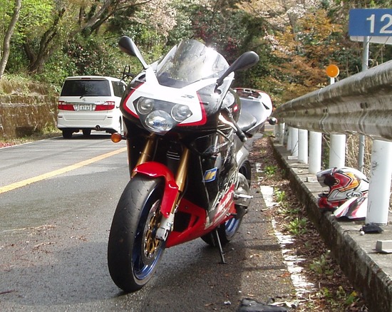 aprilia RSV mille R (4)