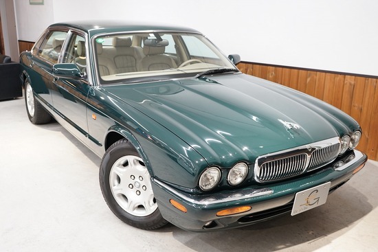 XJ400