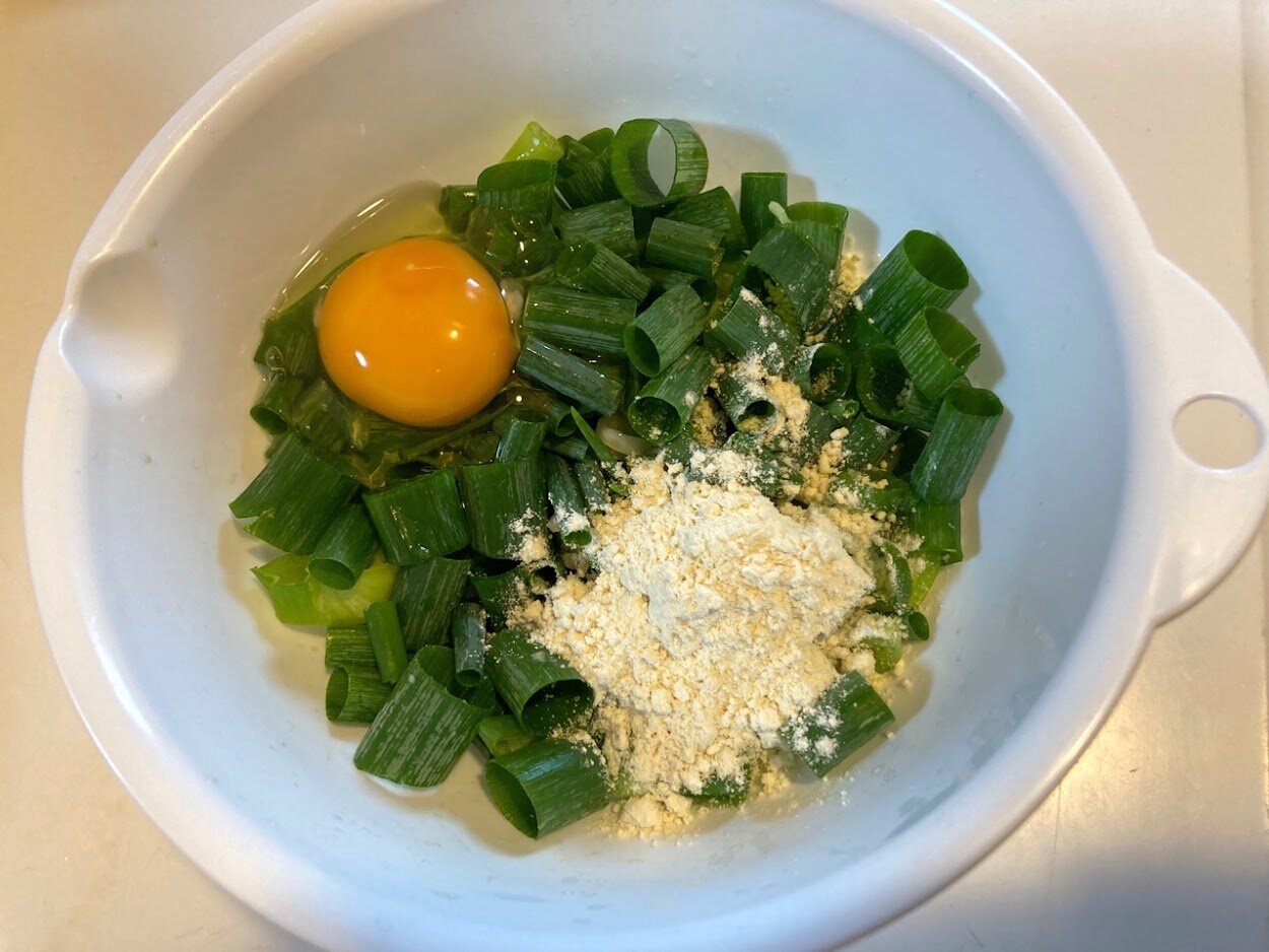 糖質オフのネギ焼き ベビーホタテといんげんのクリーム煮 玉ねぎ味噌漬け お酒大好き ズボラおばさんのリアルな家呑みとネコ