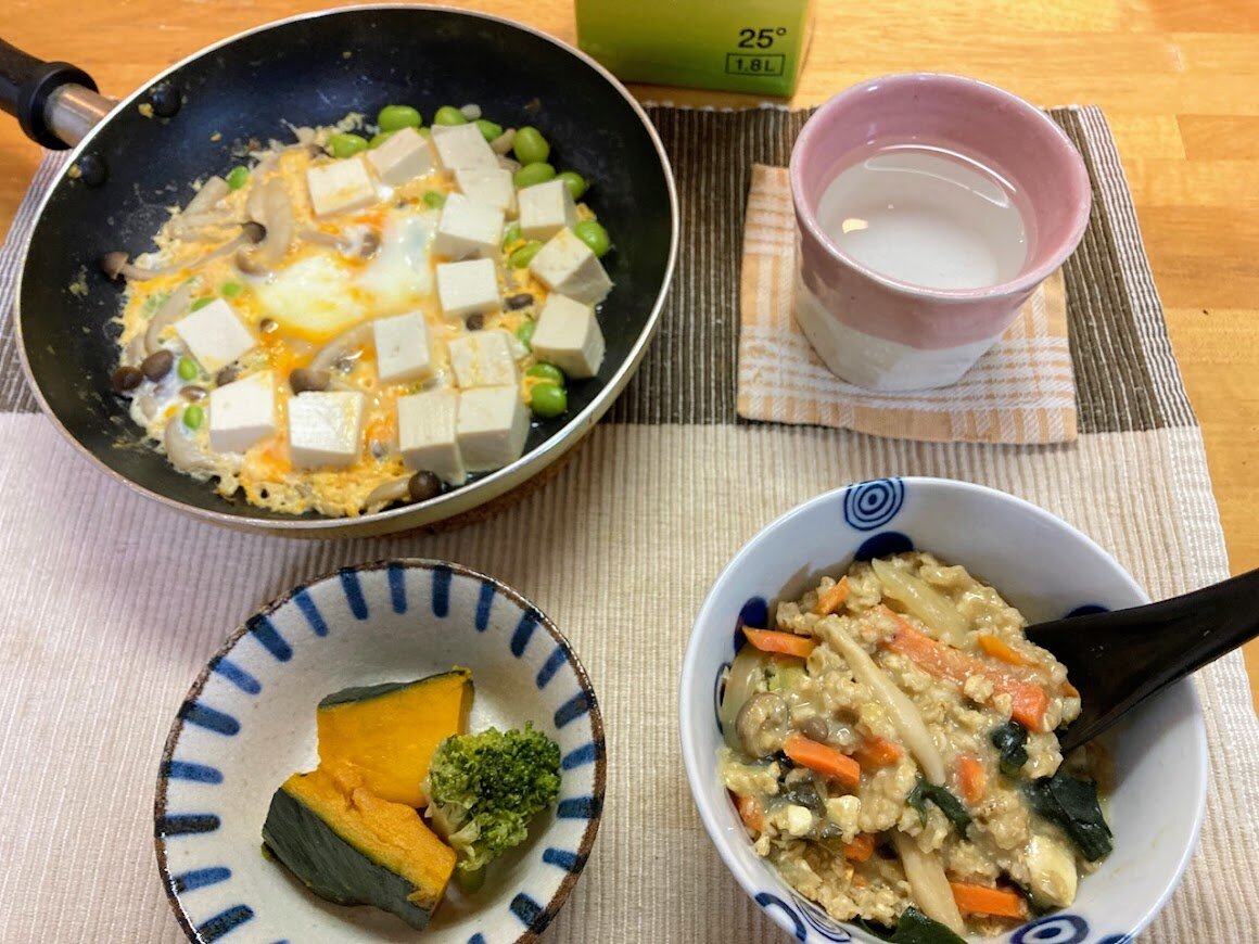 木綿豆腐とキノコの卵とじ オートミール粥 カボチャ煮 お酒大好き ズボラおばさんのリアルな家呑みとネコ 木綿豆腐とキノコの卵とじ オートミール粥 カボチャ煮 お酒大好き ズボラおばさんのリアルな家呑みとネコ