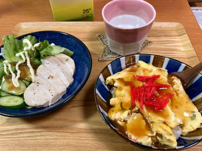 五目かに玉の素を使って天津飯とサラダチキン : お酒大好き、ズボラ