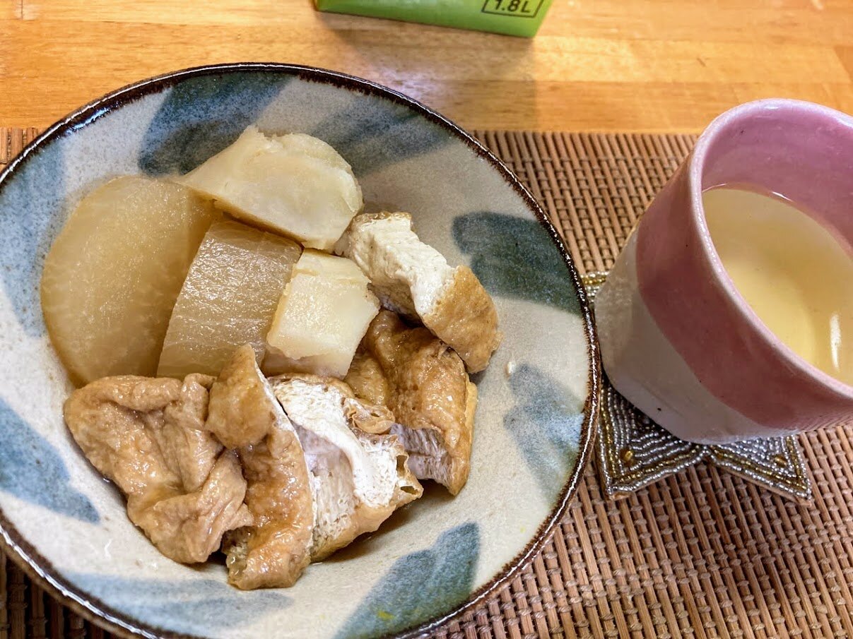赤魚の煮付け 厚揚げじゃがいもと大根煮 ピーマン甘辛炒め お酒大好き ズボラおばさんのリアルな家呑みとネコ 赤魚の煮付け 厚揚げじゃがいもと大根煮 ピーマン甘辛炒め お酒大好き ズボラおばさんのリアルな家呑みとネコ