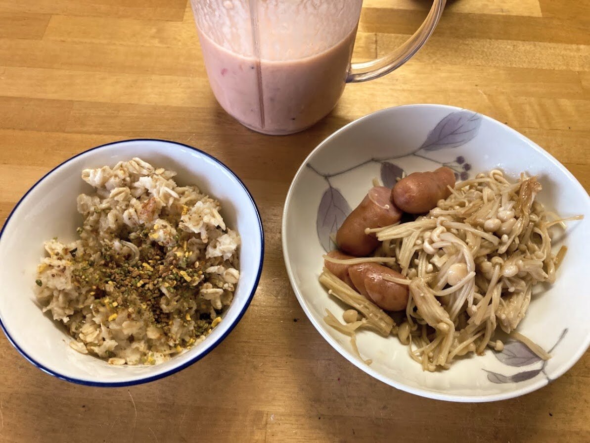今日の朝昼ごはんと晩酌 オートミール米化 蒟蒻効果パスタ おでん３日目 お酒大好き ズボラおばさんのリアルな家呑みとネコ