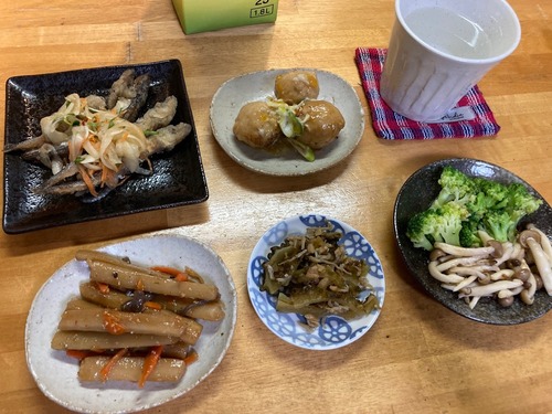 PLANTのお惣菜（ししゃも南蛮、ごぼう甘辛煮、鶏つくね）他