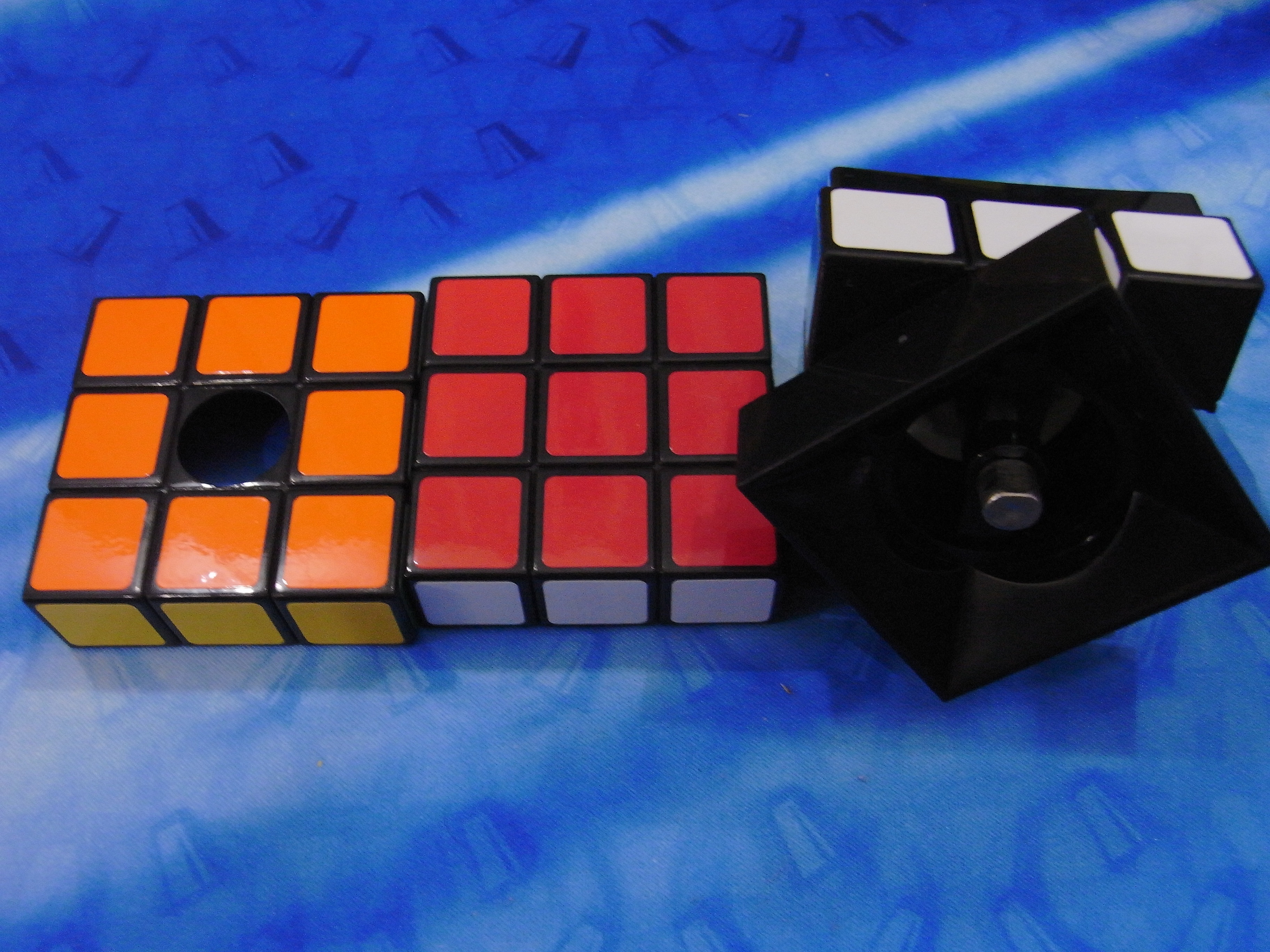 ニセモノキューブの正体 ルービックキューブ日記