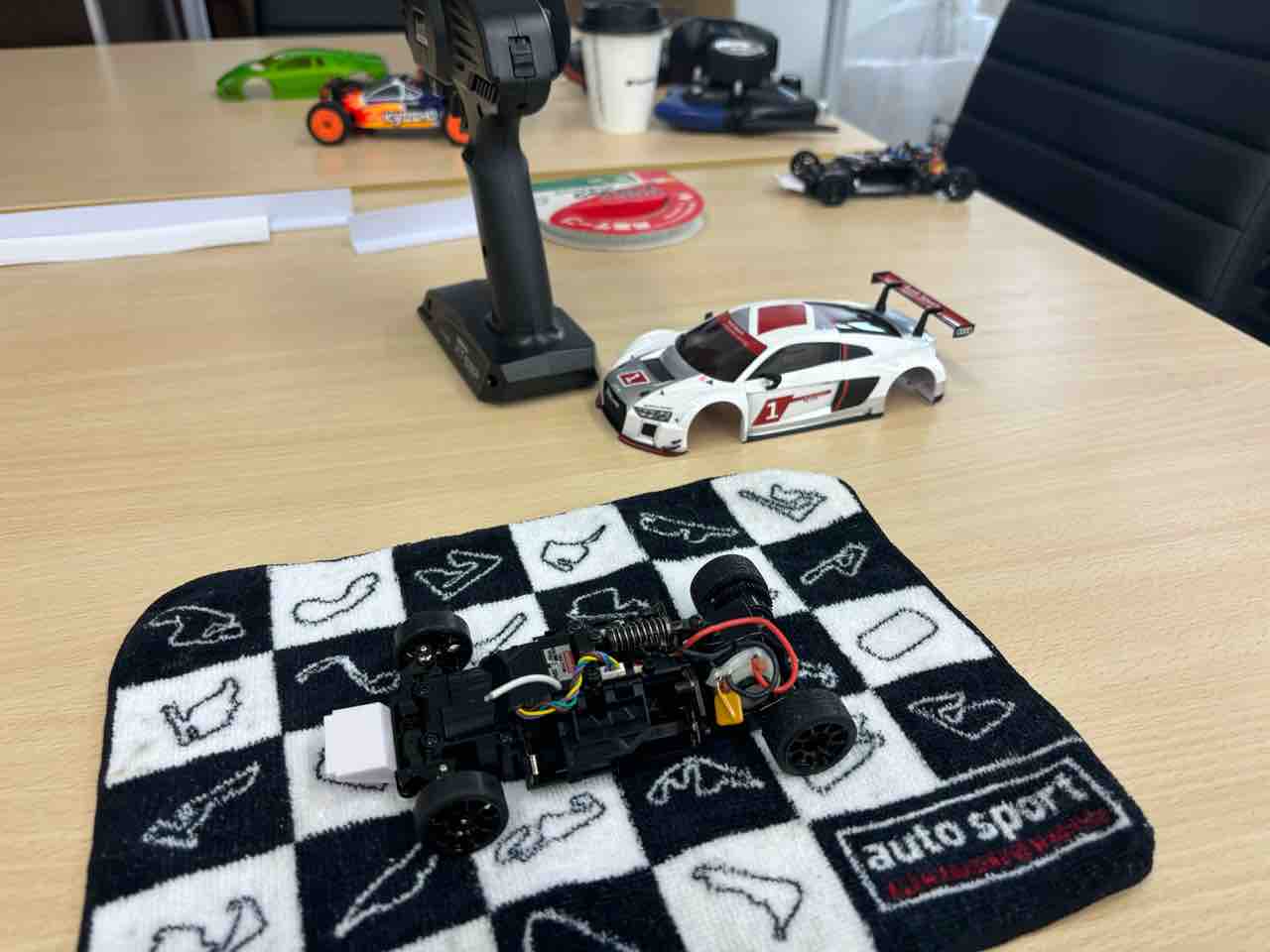 始動!(MINI-Z) : 内部事情に詳しくなるブログ3.0 始動!(MINI-Z) : 内部事情に詳しくなるブログ3.0