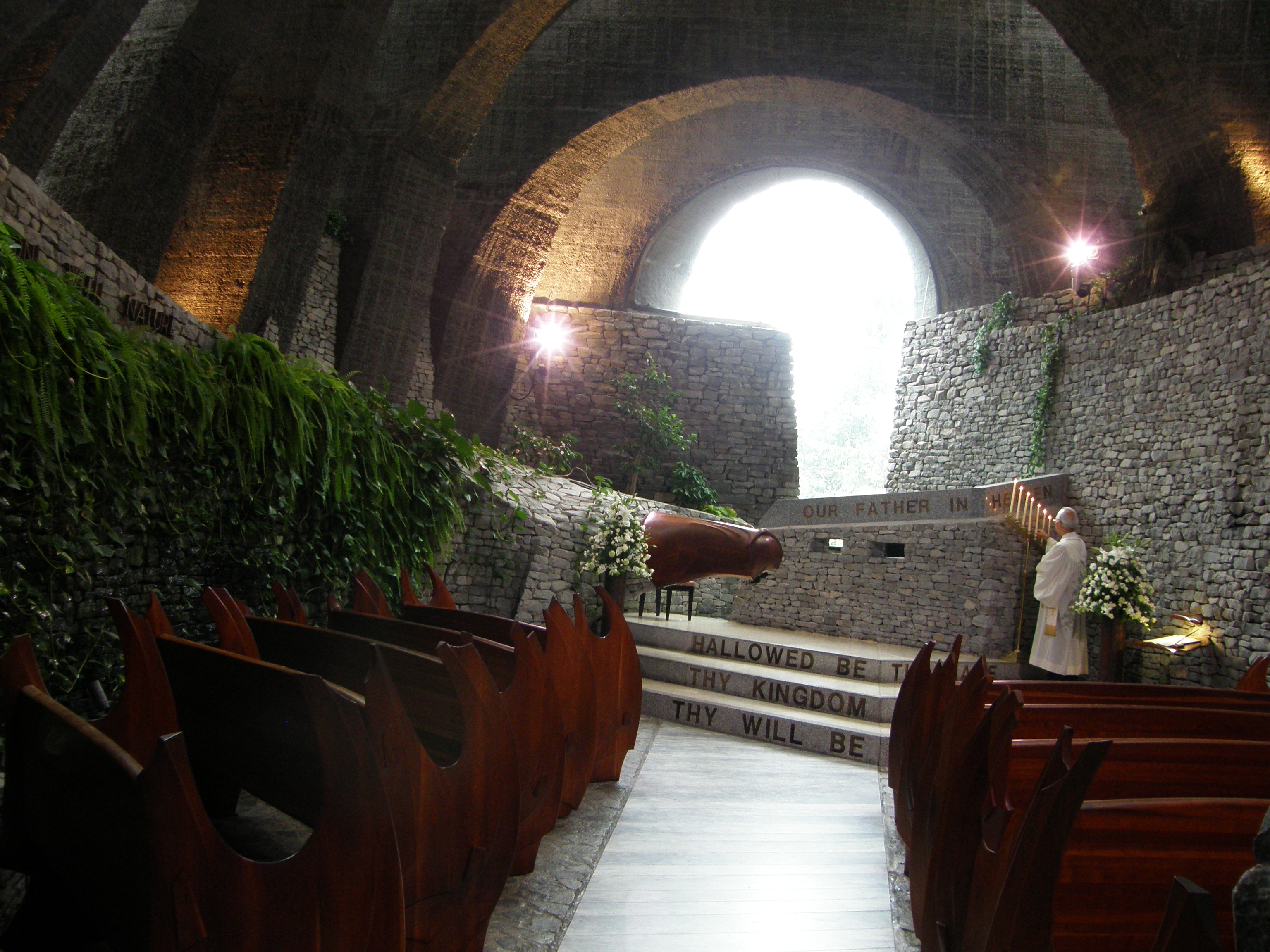 Bauhaus 石の教会 内村鑑三記念堂 軽井沢