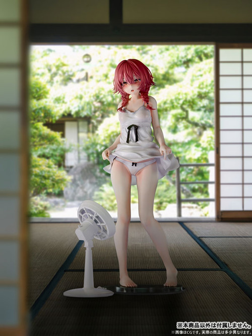 扇風機の前でたくし上げ 紅羽あんな_02