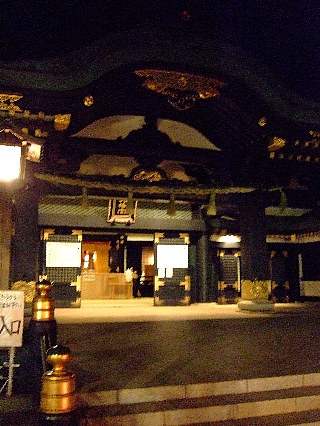 夜中の穴八幡01
