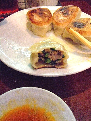 代々木でっかい餃子04