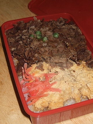 浅草今半スキヤキ弁当01