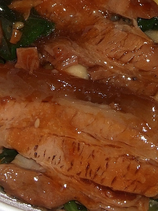 つばめ豚角煮丼06