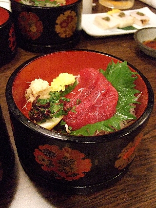 樽一鯨尽くし02(鯨赤身刺)