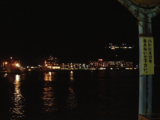 夜のホテル浦島