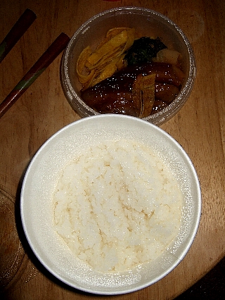 つばめ豚角煮丼02