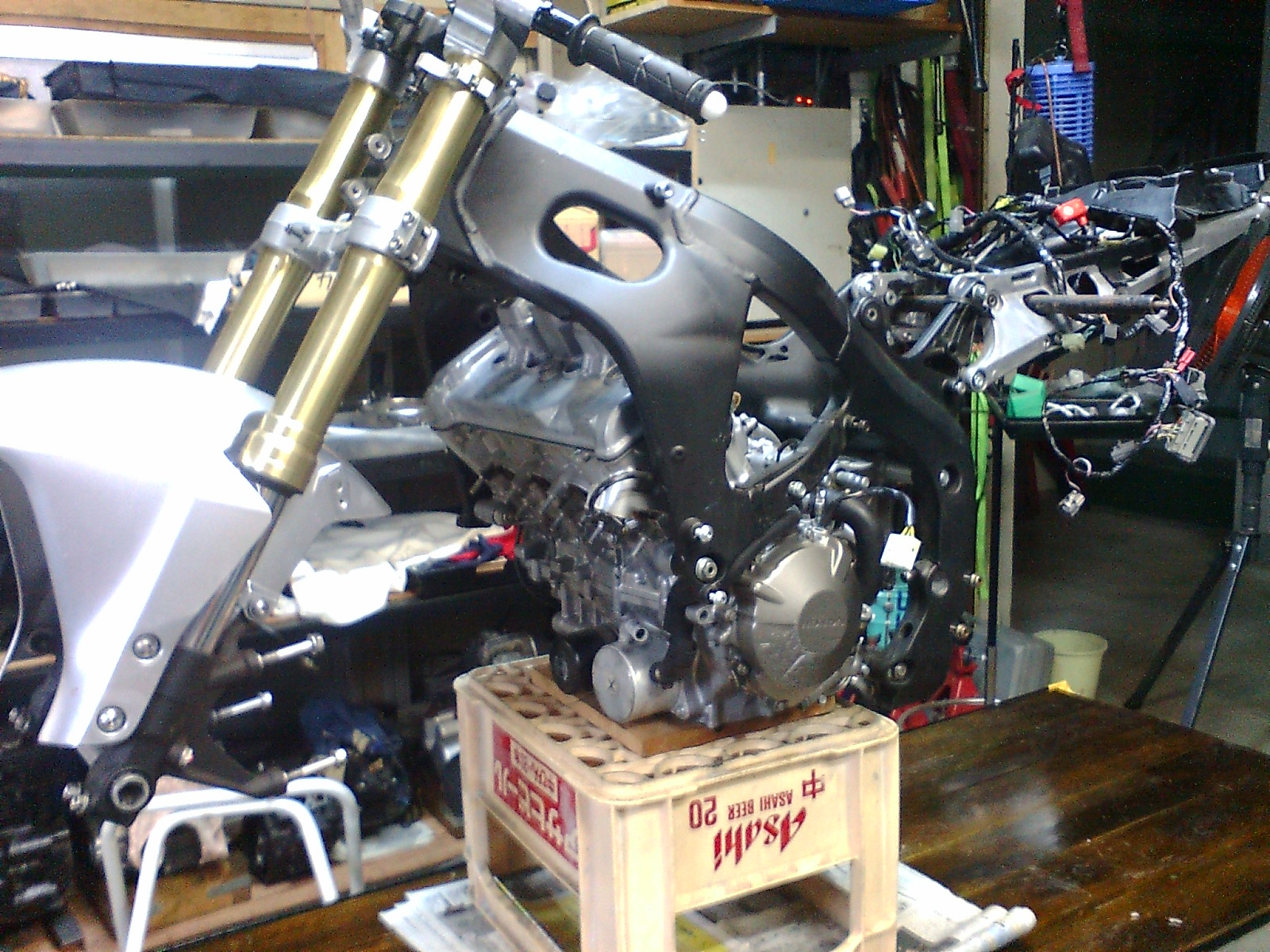 Cbr600rrエンジンおろしました Altec 店主 日々の作業日誌