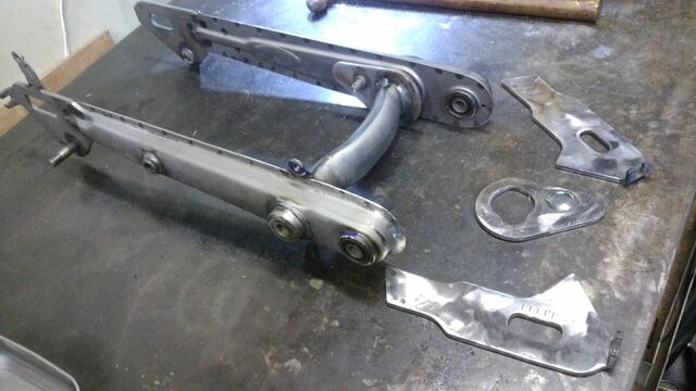 C50 スイングアーム 補強 Altec 店主 日々の作業日誌 C50 スイングアーム 補強 Altec 店主 日々の作業日誌