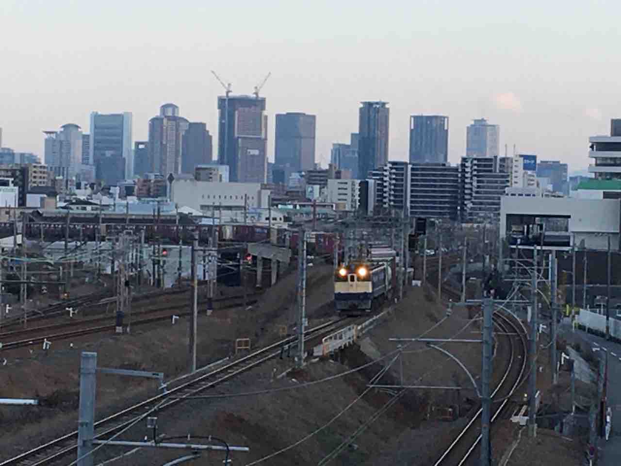 Jr撮影スポットの加島陸橋東側は絵になりますが 西側は架線だらけ Ef65を撮影 あっちゃんの乗り物日記 ボチボチいきまひょか Jr撮影スポットの加島陸橋東側は絵になりますが 西側は架線だらけ Ef65を撮影 あっちゃんの乗り物日記 ボチボチいきまひょか