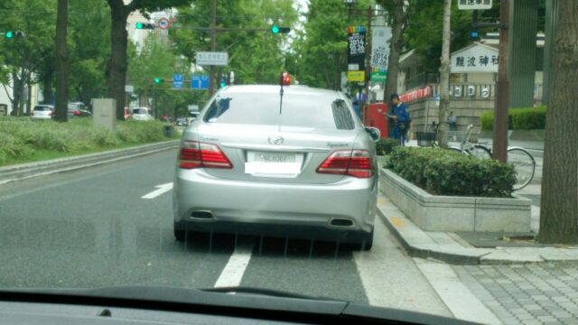 大阪府警交通機動隊関目本隊２００系銀クラウン覆面パトカーとｊｒ大阪駅周辺のイベント １人の広域機動捜査官