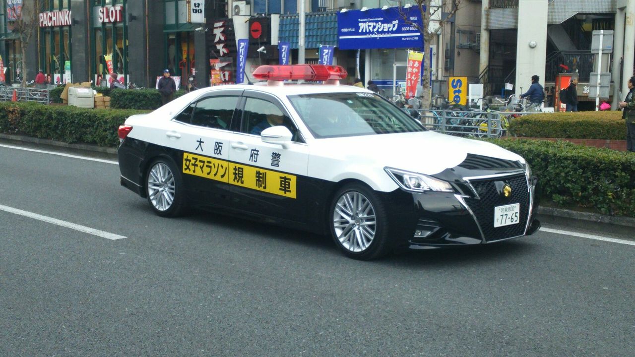 覆面パトカー 警察車両 1人の広域機動捜査官 覆面パトカー 警察車両 1人の広域機動捜査官