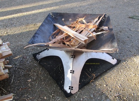 テンマク　フラット焚火台M フラット焚き火台 フラット焚き火台｜TAKIBI｜PRODUCTS｜tent-Mark DESIGNS