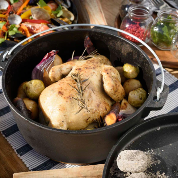 ニトリ製ダッチオーブン（ニトダッチ）～底網を入れてパン作り : 変な