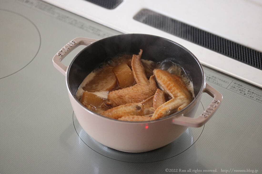 STAUB】どんな料理もプロの味に仕上げてくれるSTAUB、幻の限定色