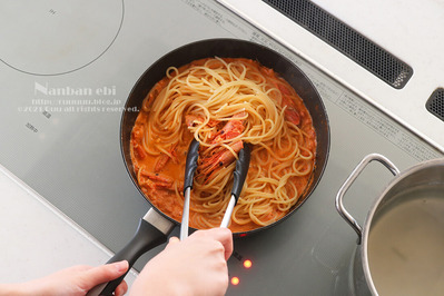 南蛮海老のトマトクリームパスタ工程4-1