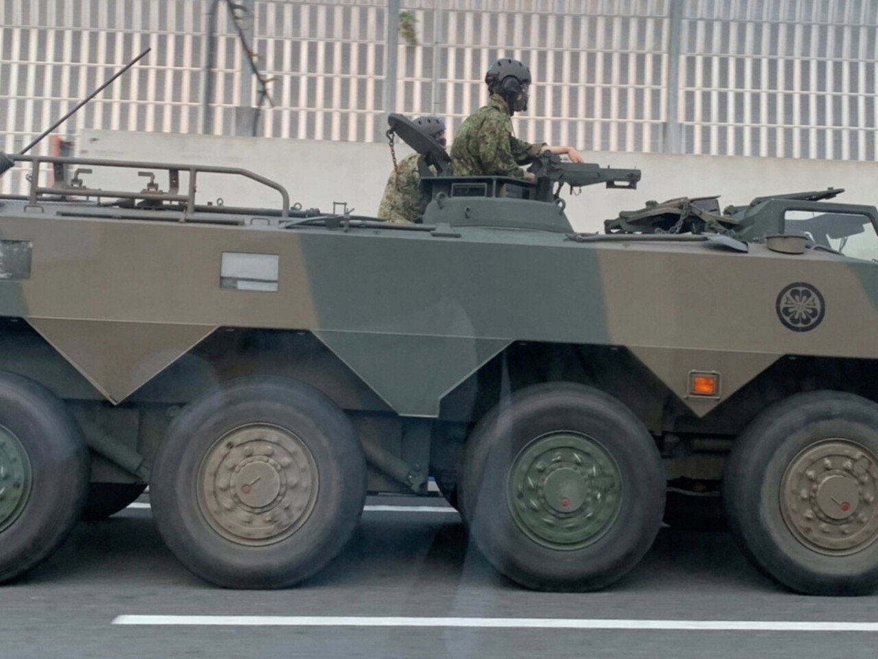 東名 １ え 機動戦闘車って高速を自走するのか 陸自 16式機動戦闘車 陸自 96式装輪装甲車 空自 短sam など 0830thのblog