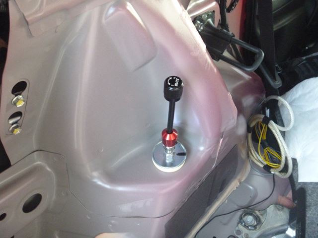 フィットハイブリット ｇｐ５ 車高調 交換 リア編 会社員でもできるｄｉｙ