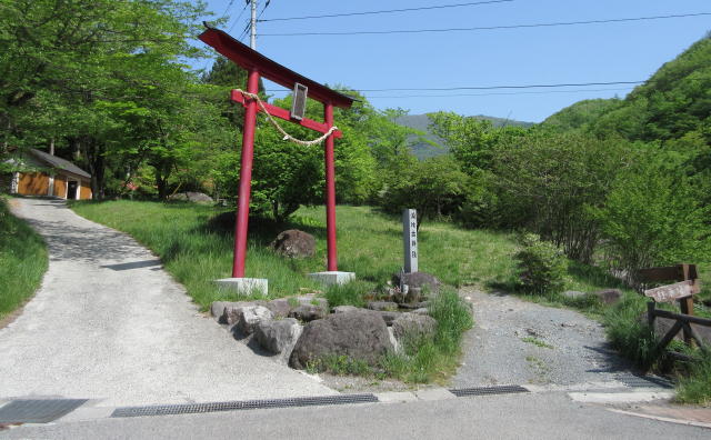 赤城の つつじが峰通り から 銚子の伽藍 に行きました 赤城山が好き 赤城の つつじが峰通り から 銚子の伽藍 に行きました 赤城山が好き