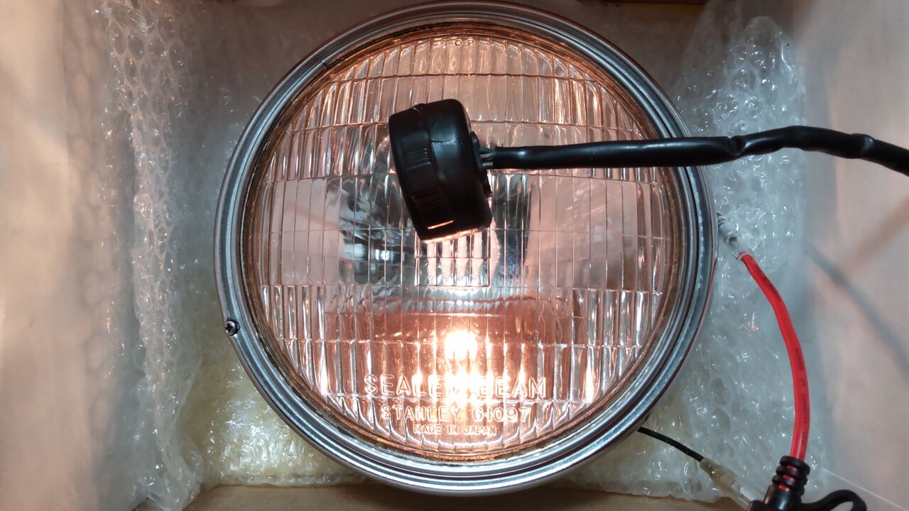 ポジションランプ装着 準備中 休日のバイク旅行記