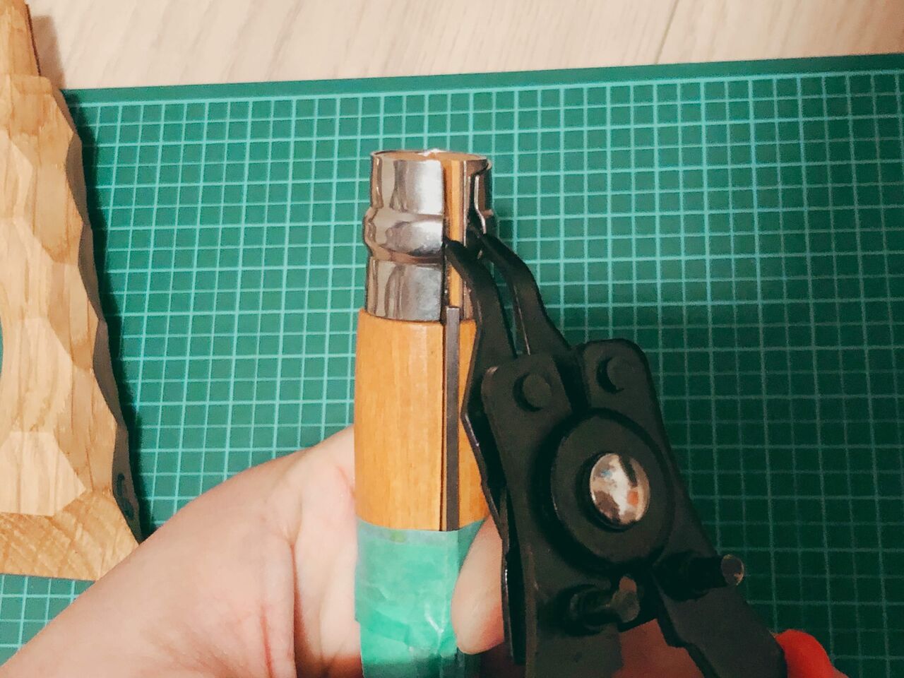 OPINEL（オピネル）ナイフを分解し、グリップを「asigrip_op」に