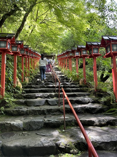 7A2099A0-3074-48A8-914C-CB9C64F381BA