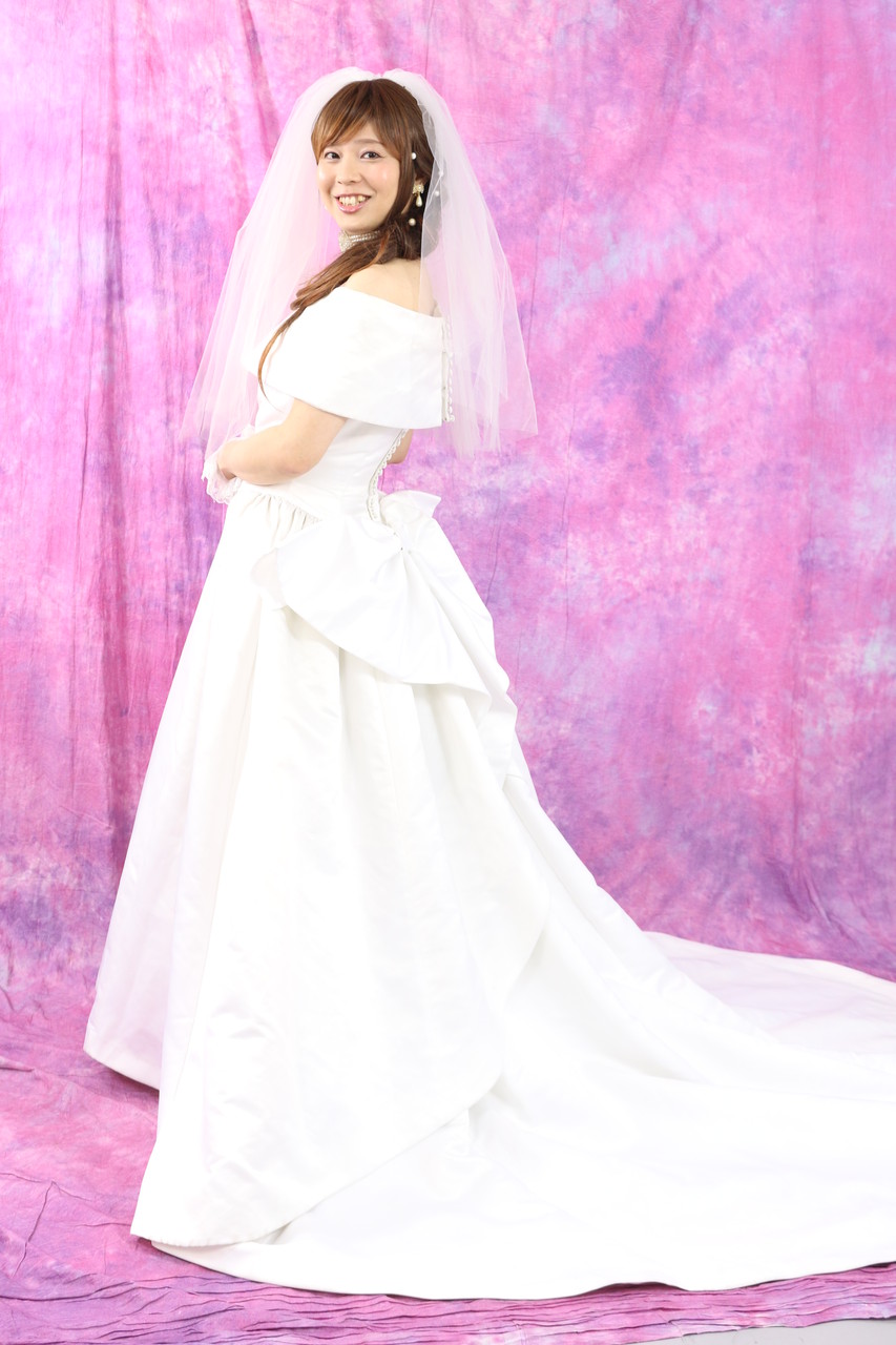りょうこちゃんの女装日記 : 純白のウェディングドレス(*^-^*)