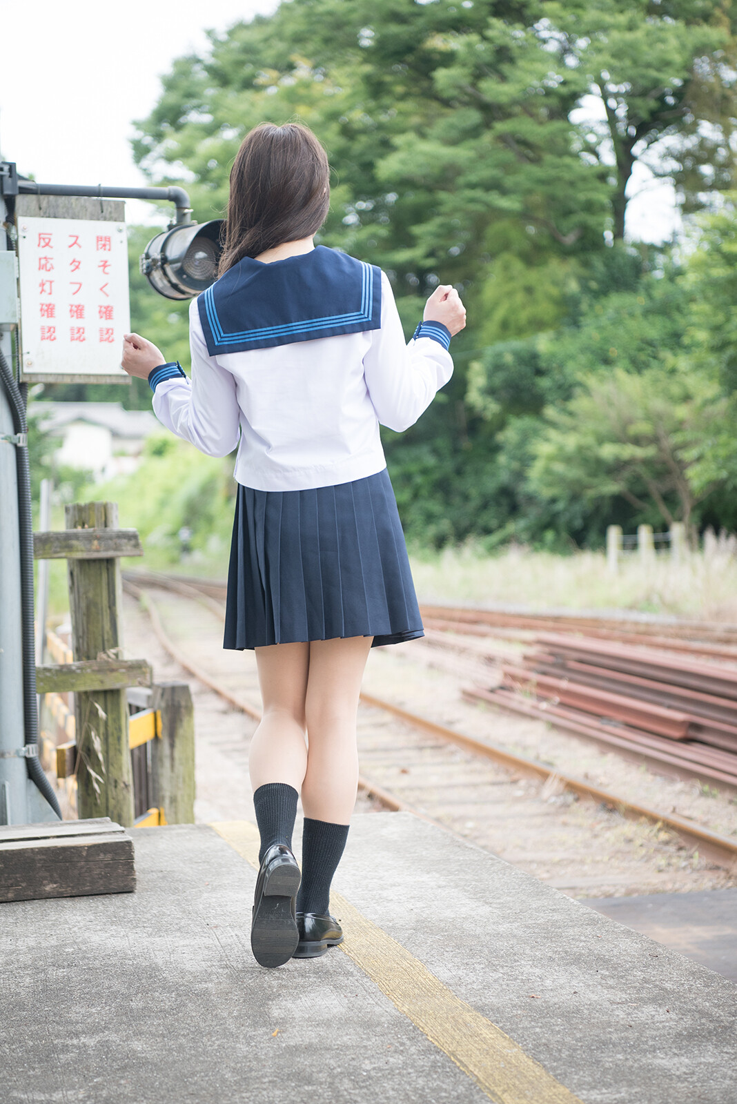 セーラー服 後ろ姿