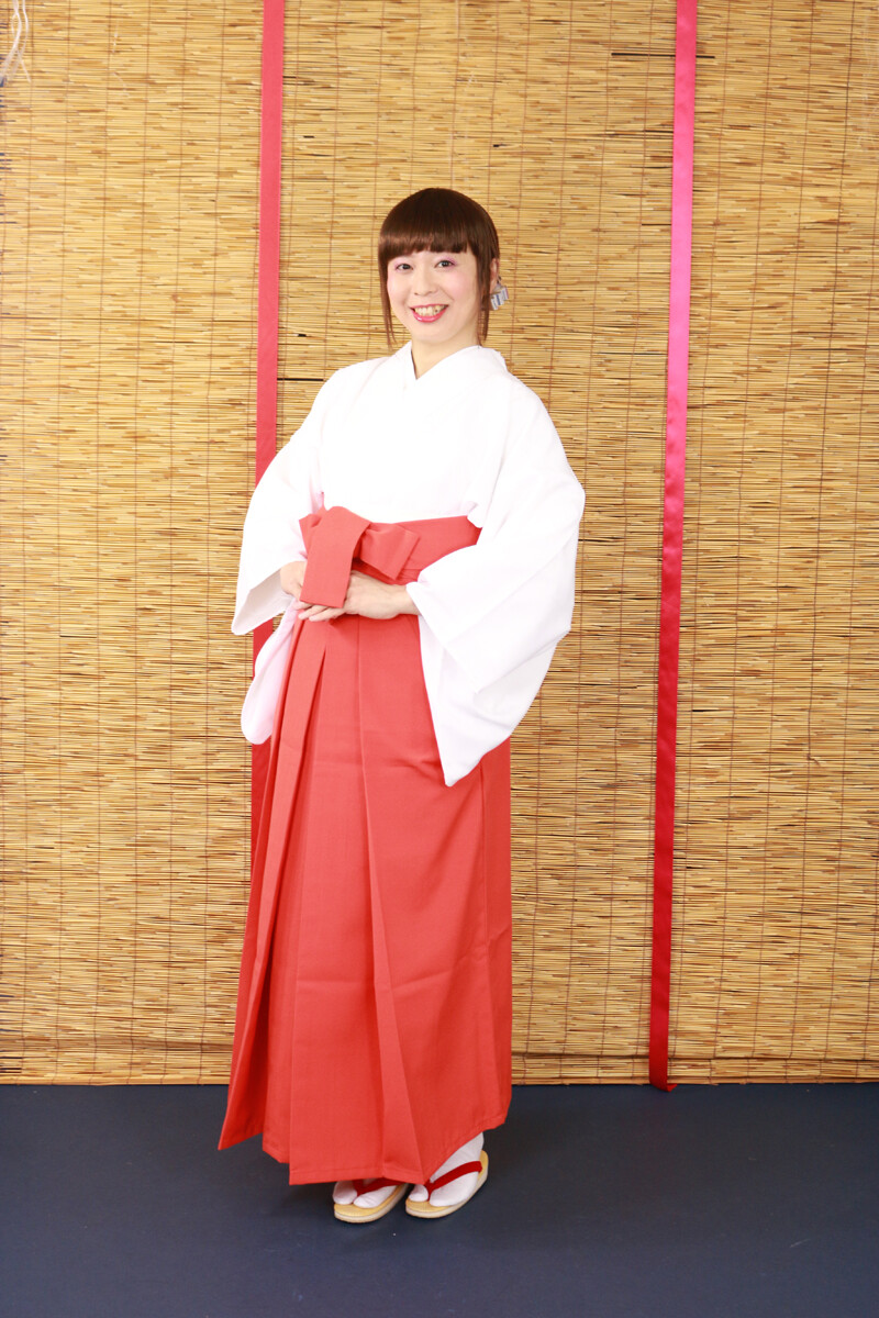 巫女の衣装揃えました りょうこちゃんの女装日記