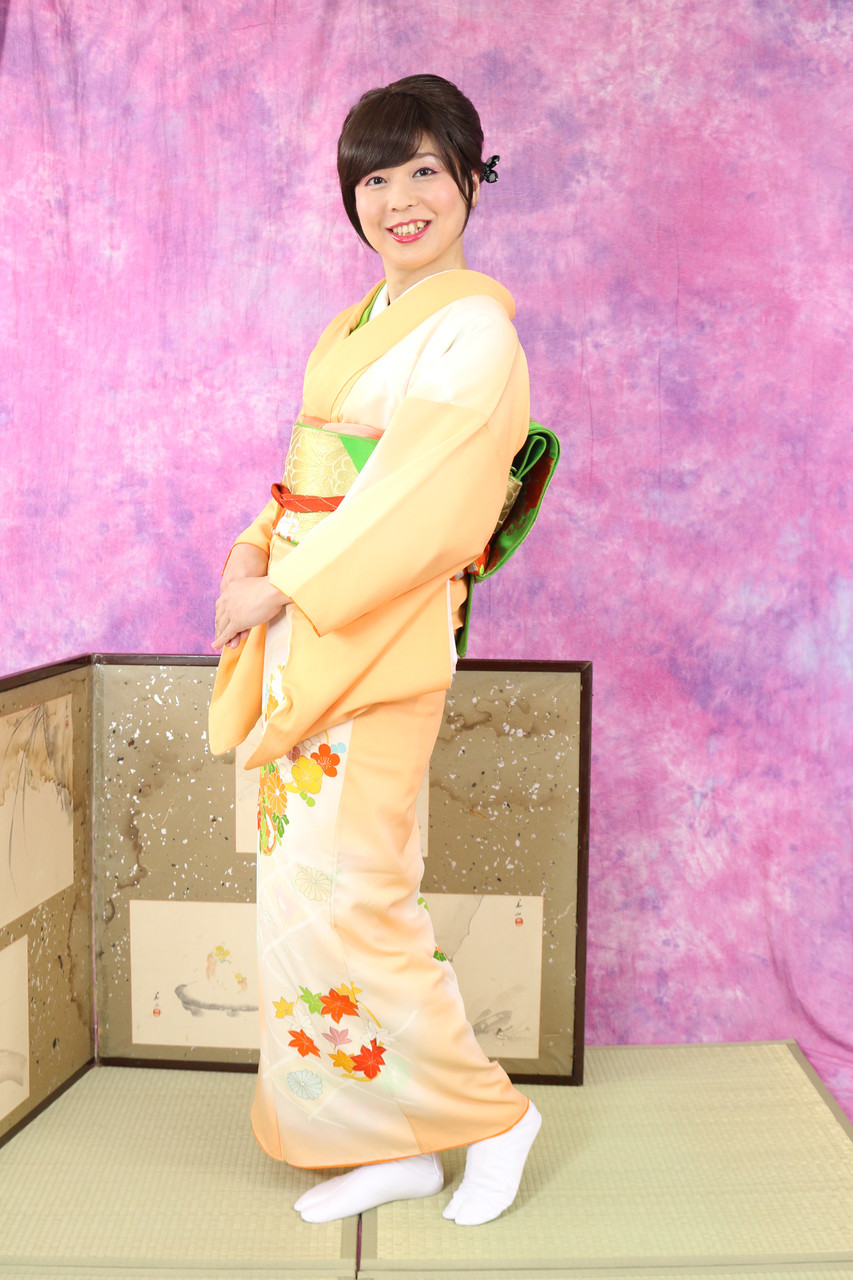 着物姿の座りポーズ りょうこちゃんの女装日記 着物姿の座りポーズ りょうこちゃんの女装日記