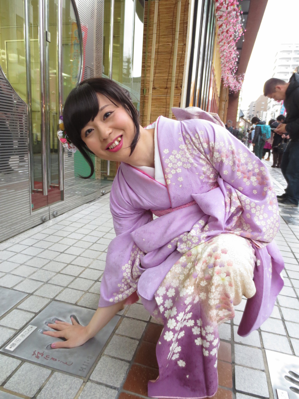 振袖を着て浅草散策 その2 りょうこちゃんの女装日記