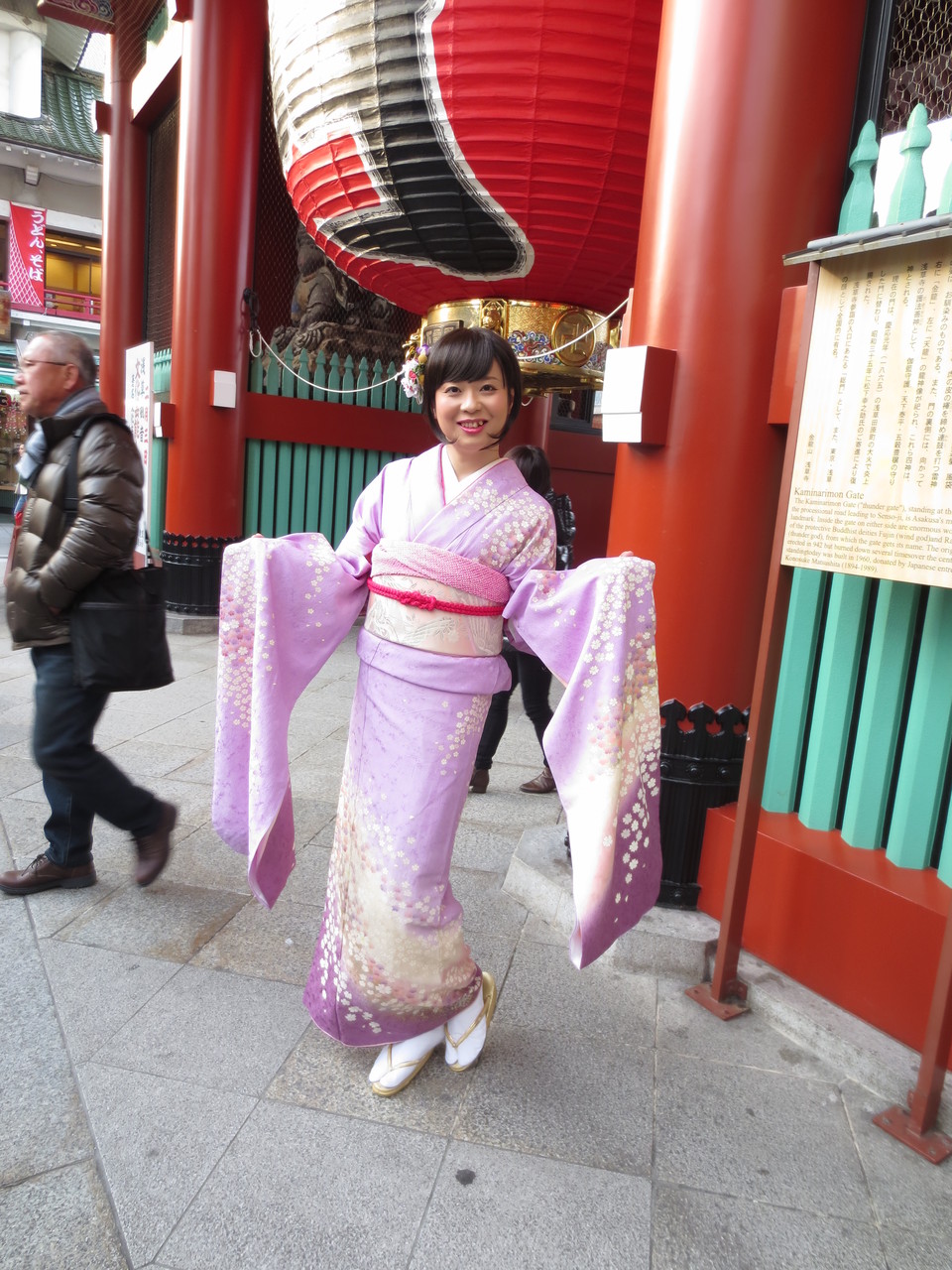 振袖を着て浅草散策 その1 りょうこちゃんの女装日記